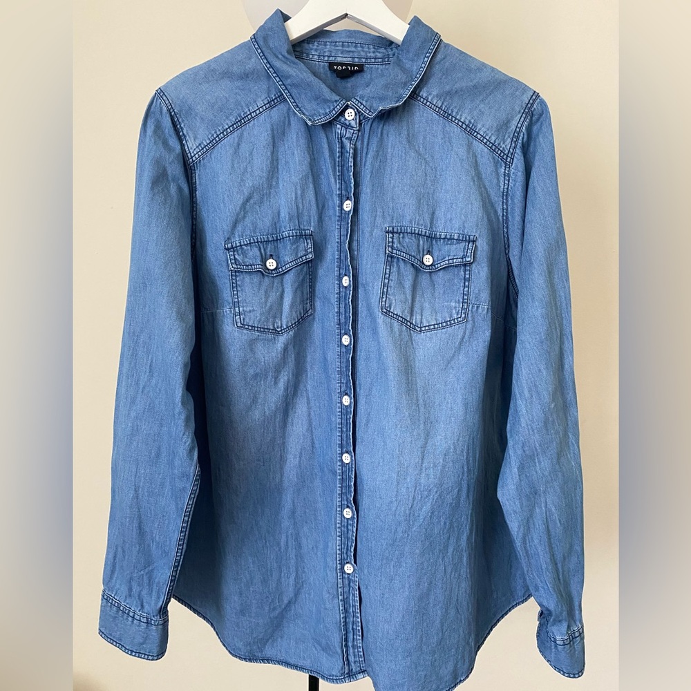 Torrid women’s Light Blue Denim Shirt Plus Size 1X